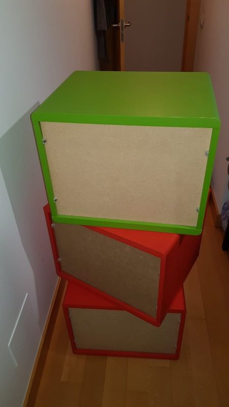 Cubos almacenaje, estanterías pequeñas, cajonera, de segunda mano por