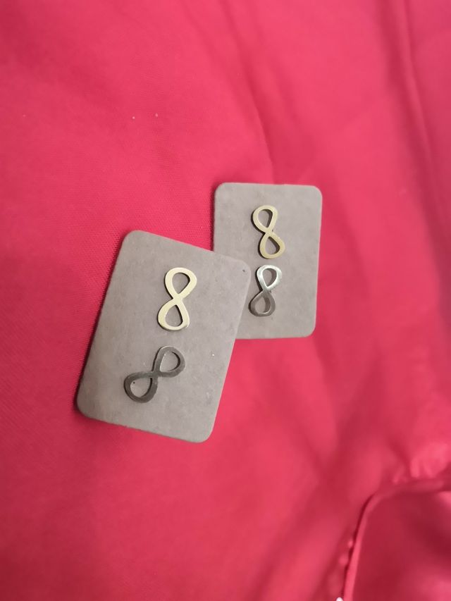 Pendientes Infinito 🎱