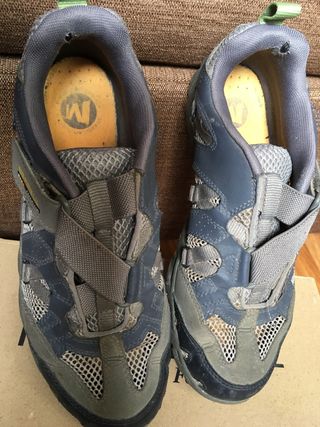 Deportiva treking chica Merrell de segunda mano por 15 € en Deportiva treking chica Merrell de segunda mano por 15 € en