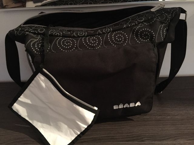 Bolsa bandolera bebé marca Béaba