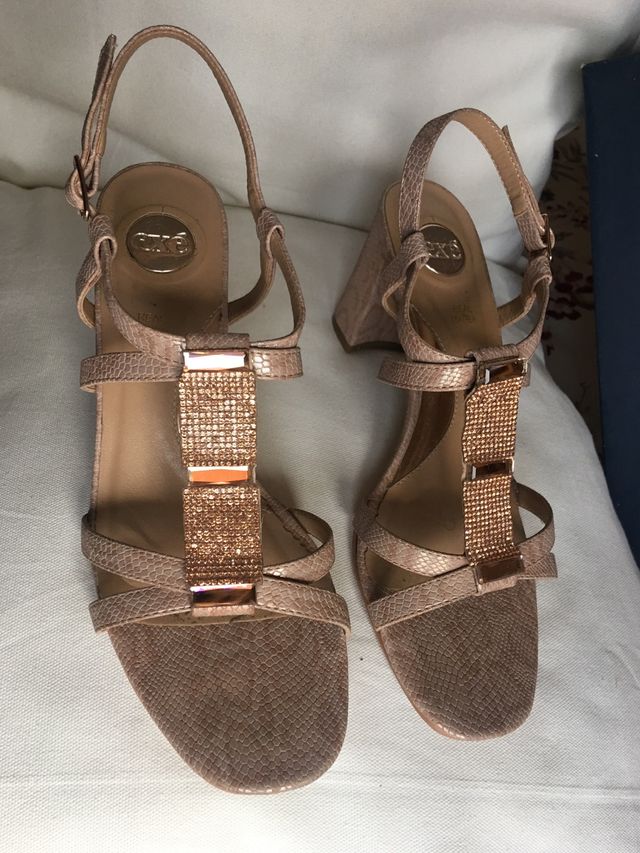 Zapatos tipo sandalia Pedro Miralles