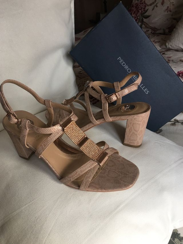 Zapatos tipo sandalia Pedro Miralles