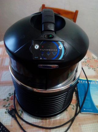 Purificador de aire FILTERQUEEN DEFENDER de segunda mano por 125 EUR en  Cabra de Santo Cristo en WALLAPOP