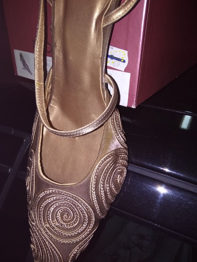 Zapatos raso con adornos N.40