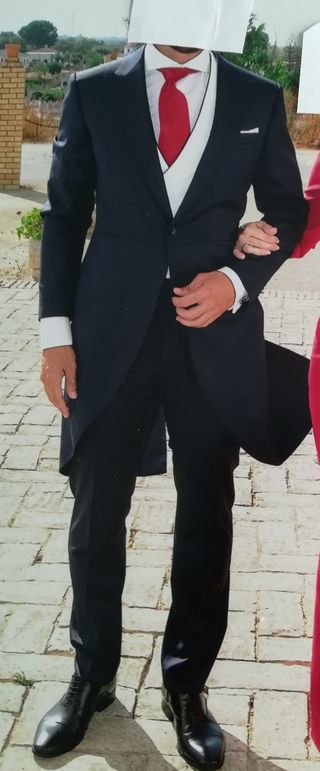Chaqué de novio Álvaro Moreno de segunda mano por 285 EUR en Matalascañas  en WALLAPOP