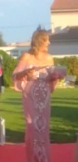 Vestido para ceremonias.