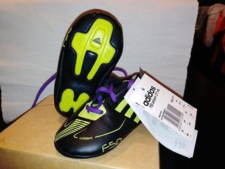 botas de multitacos adidas