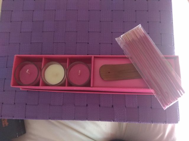 Pack velas aromáticas nuevas con incienso.