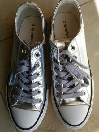 Zapatillas Victoria mujer plateadas. de segunda mano por 12 EUR en Murcia  en WALLAPOP