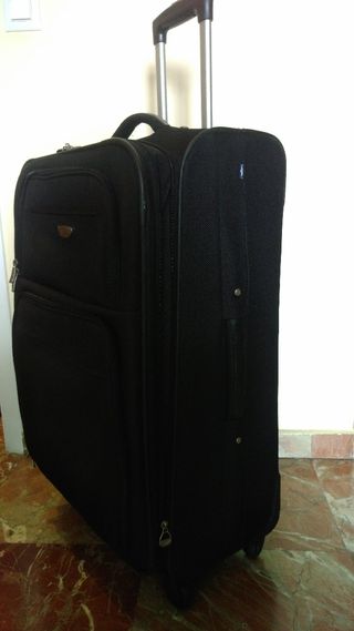 Maleta Dockers de segunda mano por 35 EUR en Navia en WALLAPOP