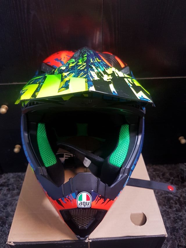 Casco Agv ax8 Carbon