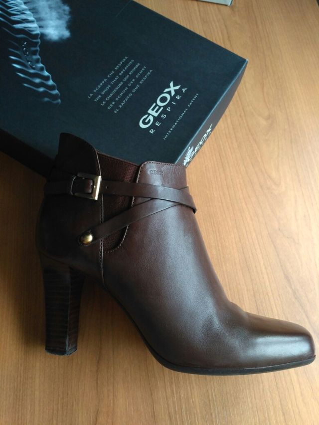 descuento especial vendible precio asombroso Botines Geox marrones de segunda mano por 35 € en Avilés en WALLAPOP descuento especial vendible precio asombroso Botines Geox marrones de segunda mano por 35 € en Avilés en WALLAPOP