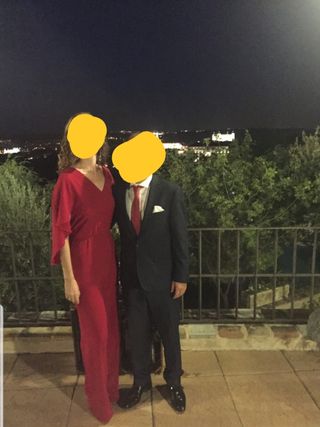 Mono rojo Zara de segunda mano por 10 EUR en Leganés en WALLAPOP