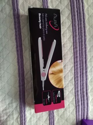 Mini plancha de pelo Aura Beaty Hair PP\\/1P de segunda mano por 10 EUR en  Málaga en WALLAPOP