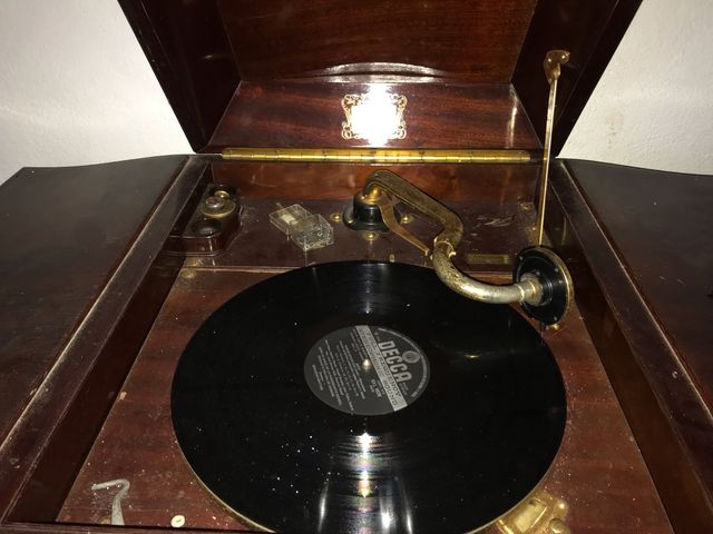 Colección más de 450 discos de vinilo + Gramola