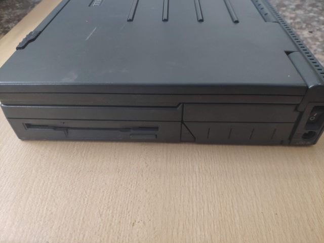 Portátil antiguo Dell 320N 386sx