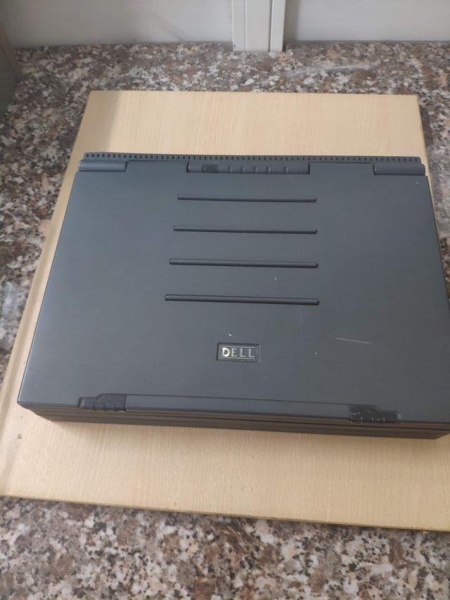 Portátil antiguo Dell 320N 386sx