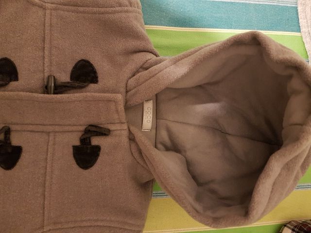 Abrigo Coco Aqua gris usado.