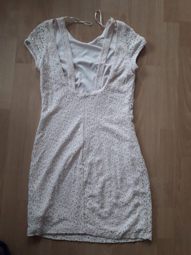 Vestido de encaje rosa