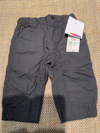 Pantalón bebé KIABI 6 meses de segunda mano por 7 EUR en Barcelona en  WALLAPOP