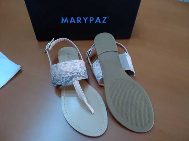 SANDALIAS MARCA MARIPAZ N. 38. SIN ESTRENAR