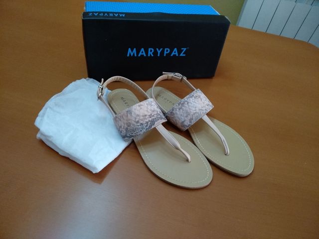 SANDALIAS MARCA MARIPAZ N. 38. SIN ESTRENAR
