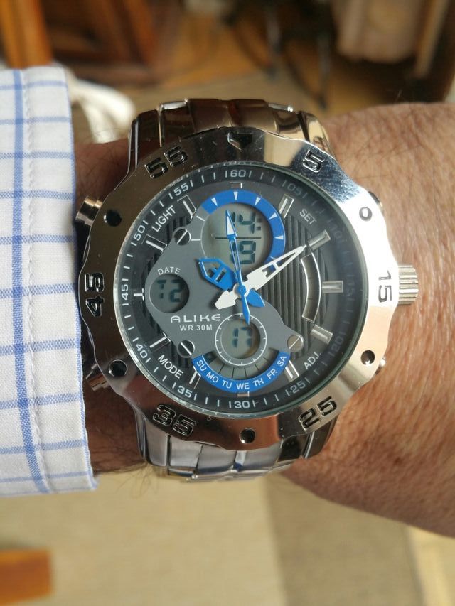 Reloj nuevo sumergible 30m Alike.
