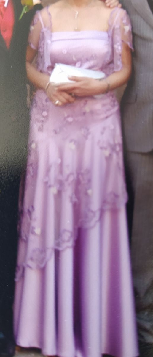 Vestido fiesta color malva.