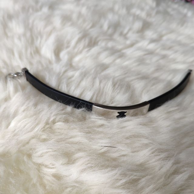 Pulsera de plata y caucho