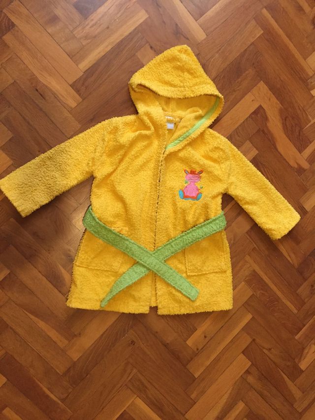 Albornoz niña T4 años nuevo