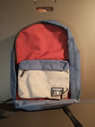 Mochila Element Azul Marino\\/Granate de segunda mano por 23 EUR en  Donostia-San Sebastián en WALLAPOP