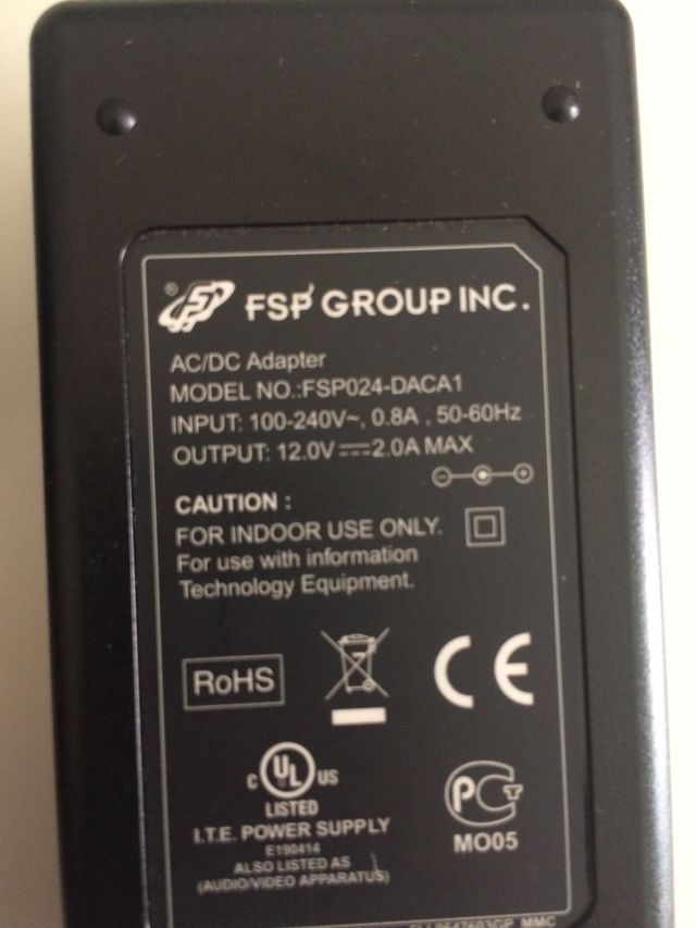 Adaptador portátil 12V 2.0A