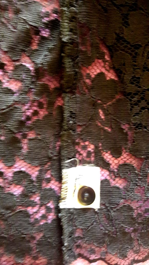 Blusa de blonda negra