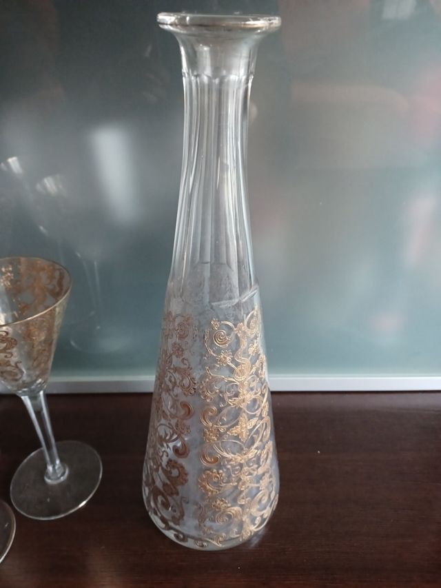 LICORERA + 3 COPAS muy antiguas