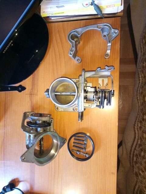 Cuerpo mariposa BMW 286S1