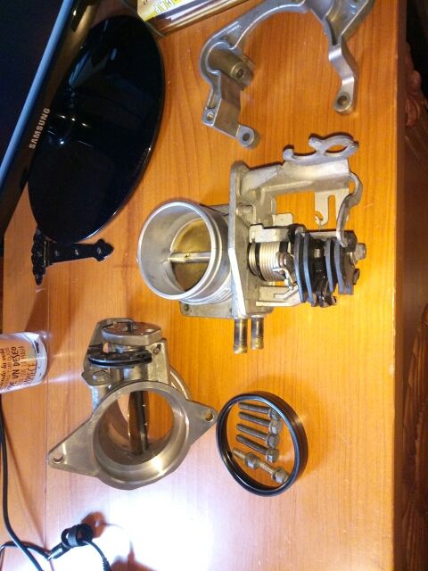 Cuerpo mariposa BMW 286S1