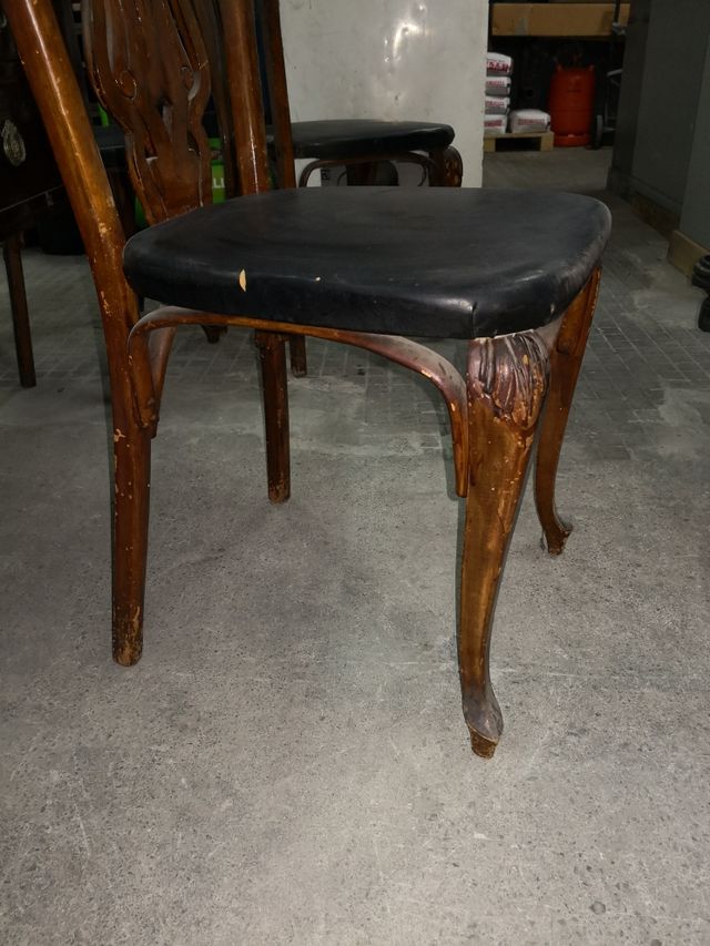Sillas a juego de segunda mano por 50 € en Terrassa en WALLAPOP