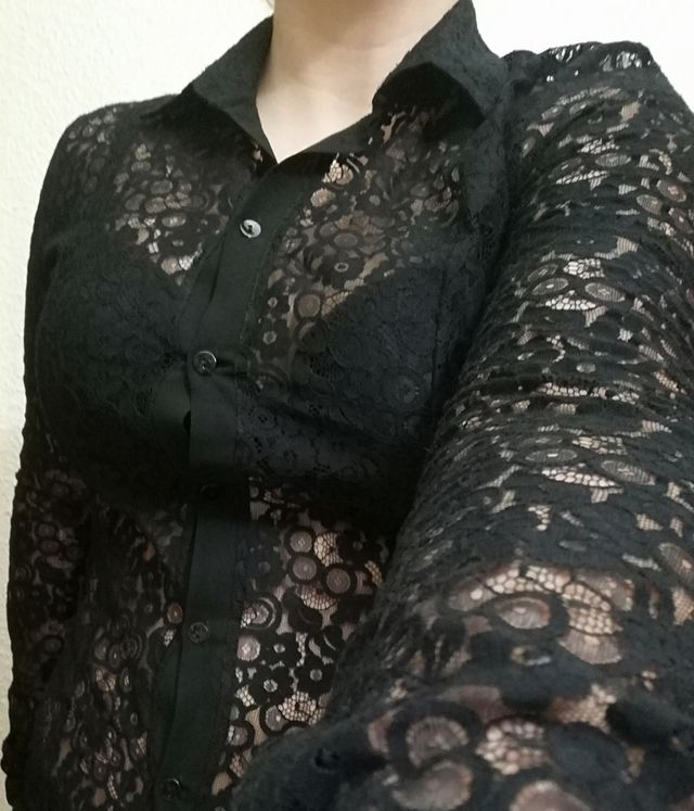 Camisa de encaje negro. Intimissimi. Talla M