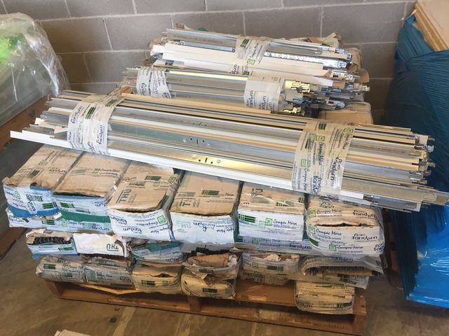 MATERIAL PLACAS TECHO DESMONTABLE de segunda mano por 1 € en Amposta en