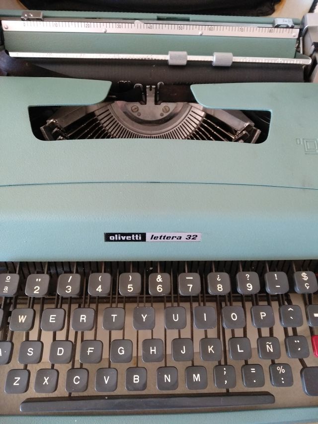Maquina de escribir vintage