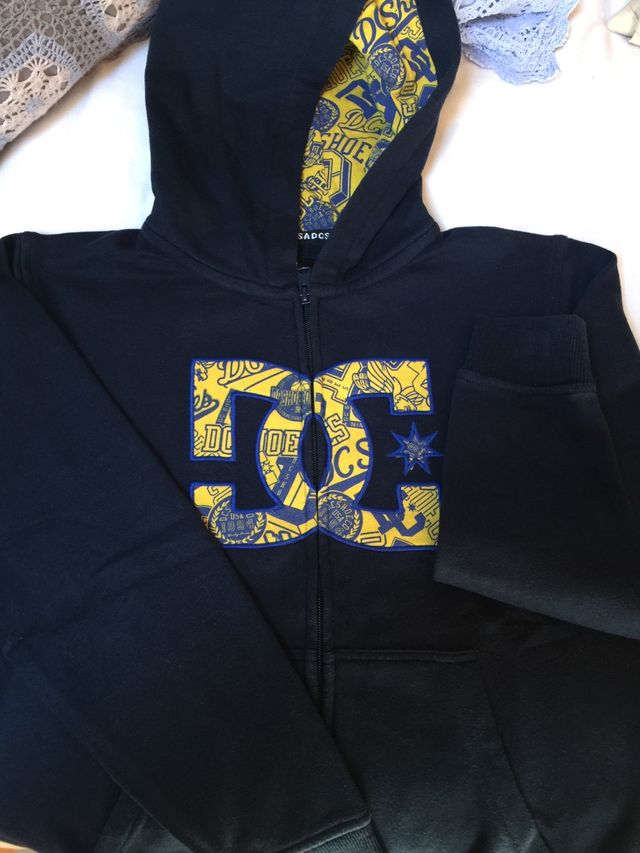 SUDADERA DC CASI NUEVA T10/12