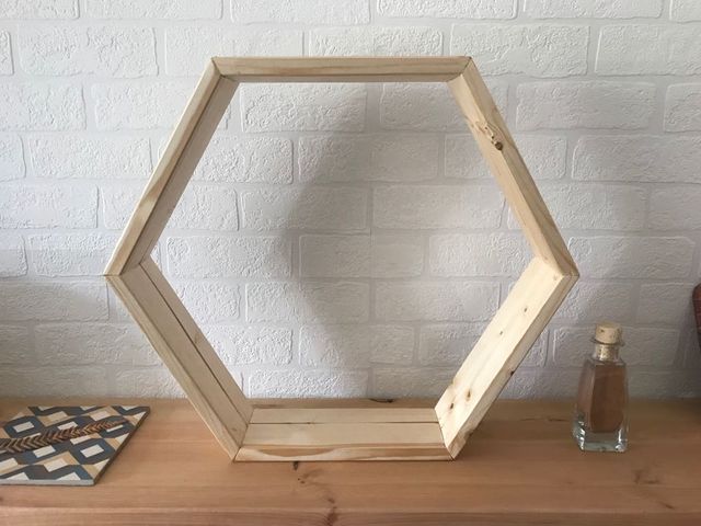Estantería Hexagonal Madera de segunda mano por 25 € en Barcelona en