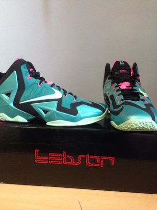 Zapatillas Nike Lebron 11 de segunda mano por 100 EUR en Valencia en  WALLAPOP