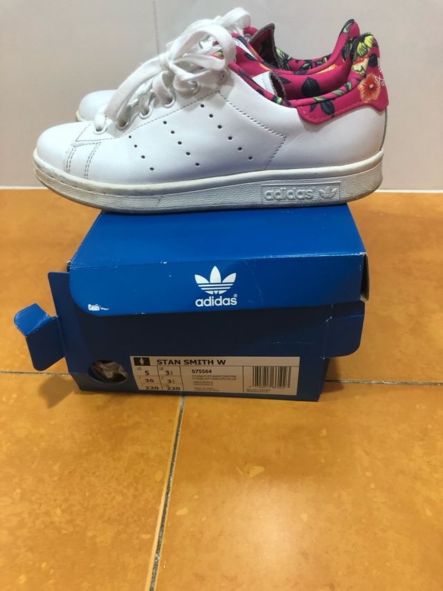 Mujer por favor no lo hagas salvar Adidas Stan Smith chica de segunda mano por 20 € en Catarroja en WALLAPOP Mujer por favor no lo hagas salvar Adidas Stan Smith chica de segunda mano por 20 € en Catarroja en WALLAPOP