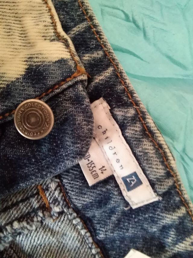 Falda vaquera zara. talla 14