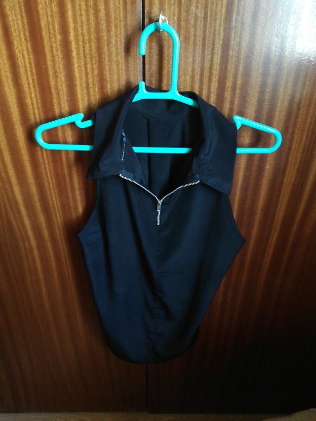 Camiseta Negra Primark. Talla 38