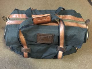 Bolsa de viaje Massimo Dutti de segunda mano por 65 EUR en Segovia en  WALLAPOP