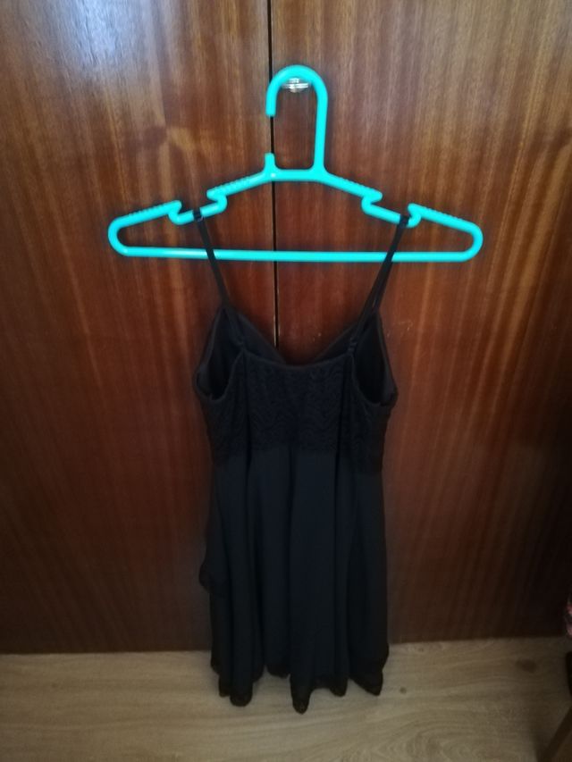 Vestido negro lencero. Talla única.