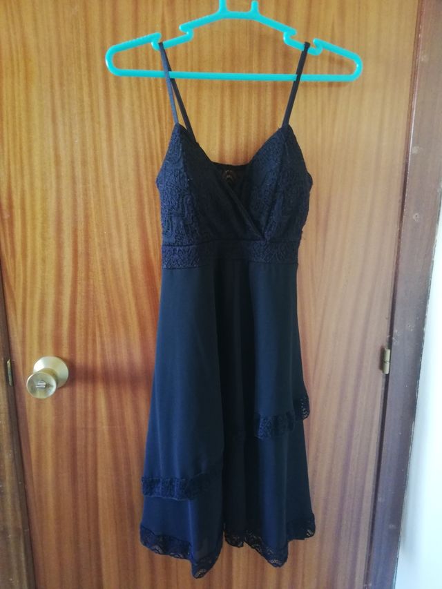 Vestido negro lencero. Talla única.