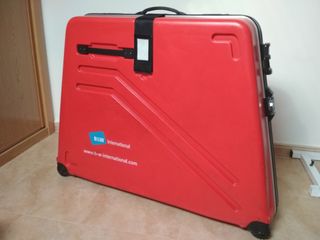 Maleta rigida - transporte de bicicleta - ALQUILER de segunda mano por 30  EUR en Madrid en WALLAPOP
